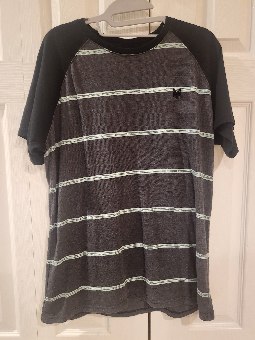 Zoo York Unbreakable Men's Raglan Striped Skate T-Shirt - Size L